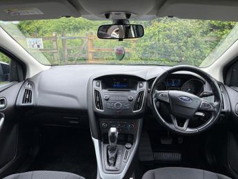 FORD FOCUS 1.6 125 Zetec 5dr Powershift