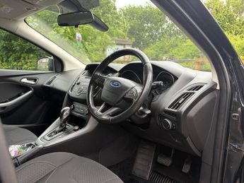 FORD FOCUS 1.6 125 Zetec 5dr Powershift