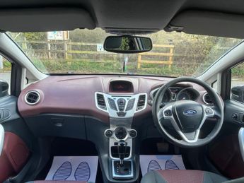 FORD FIESTA 1.4 Titanium 5dr Auto