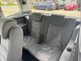 VOLKSWAGEN TOURAN 2.0 TDI 170 Sport 5dr DSG ++ 7 SEATS / SENSORS / AIR CON ++