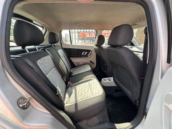 SKODA FABIA 1.6 16V 2 5dr Tiptronic