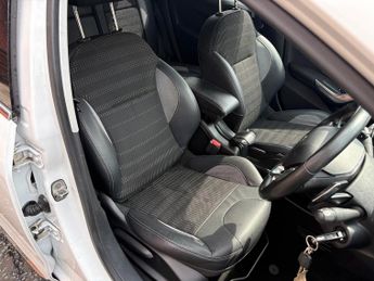 PEUGEOT 2008 1.6 e-HDi Allure 5dr EGC
