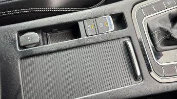 VOLKSWAGEN PASSAT 1.5 TSI EVO R-Line Estate 5dr Petrol DSG Euro 6 (s/s) (150 ps)