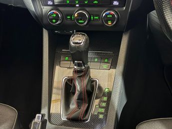 SKODA OCTAVIA 2.0 TDI CR vRS 5dr DSG 4x4