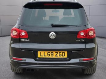 VOLKSWAGEN TIGUAN 2.0 TDI R-Line SUV 5dr Diesel Auto 4WD Euro 5 (140 ps)