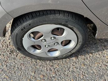 KIA PICANTO 1.1 2 5dr