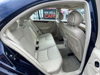 MERCEDES-BENZ C CLASS C180K Elegance SE 4dr Auto