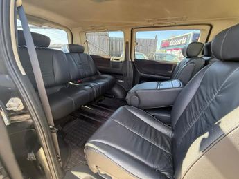 NISSAN ELGRAND 2.5 HIGHWAY STAR 4WD