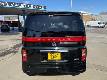 NISSAN ELGRAND 2.5 HIGHWAY STAR 4WD