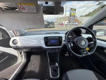 VOLKSWAGEN UP! 1.0 HIGH UP! AUTOMATIC