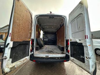 FORD TRANSIT 2.2 TDCi 125ps H3 Van