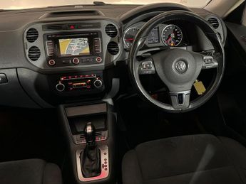 VOLKSWAGEN TIGUAN 2.0 TDi BlueMotion Tech Match 5dr DSG