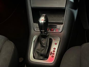 VOLKSWAGEN TIGUAN 2.0 TDi BlueMotion Tech Match 5dr DSG