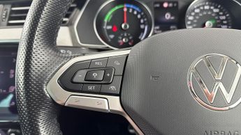 VOLKSWAGEN PASSAT 1.4 TSI 13kWh GTE Saloon 4dr Petrol Plug-in Hybrid DSG Euro 6 (s