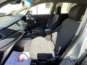 KIA CARENS 1.7 CRDi ISG 2 5dr