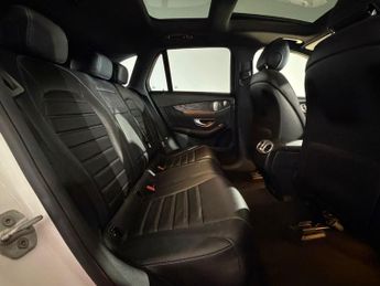 MERCEDES-BENZ GLC GLC 250d 4Matic AMG Line Prem Plus 5dr 9G-Tronic