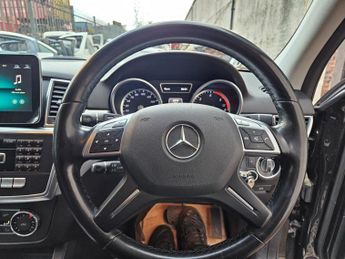 MERCEDES-BENZ M CLASS ML250 CDi BlueTEC AMG Sport 5dr Auto