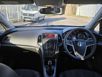 VAUXHALL ASTRA 1.6i 16V Active 5dr