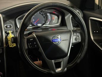 VOLVO XC60 D4 [190] R DESIGN Nav 5dr Geartronic
