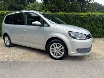 VOLKSWAGEN TOURAN 2.0 TDI SE 5dr DSG