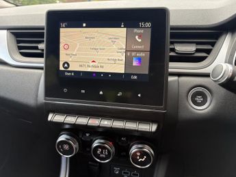RENAULT CAPTUR 1.3 TCE 130 Iconic 5dr Automatic