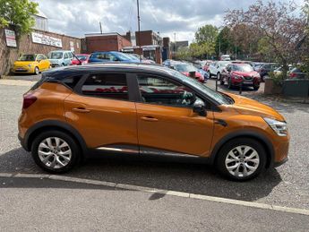 RENAULT CAPTUR 1.3 TCE 130 Iconic 5dr Automatic