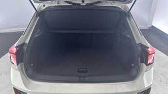 VOLKSWAGEN T-ROC 1.5 TSI R-Line SUV 5dr Petrol DSG Euro 6 (s/s) (150 ps)