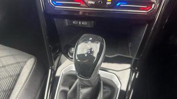 VOLKSWAGEN T-ROC 1.5 TSI R-Line SUV 5dr Petrol DSG Euro 6 (s/s) (150 ps)