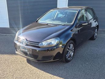 VOLKSWAGEN GOLF 1.6 TDi 105 BlueMotion SE 5dr [Start Stop]