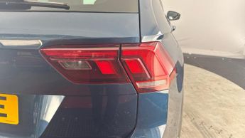 VOLKSWAGEN TIGUAN 1.5 TSI R-Line SUV 5dr Petrol DSG Euro 6 (s/s) (150 ps)