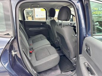 PEUGEOT 3008 1.6 e-HDi Active 5dr EGC