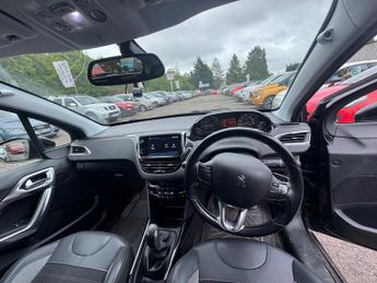 PEUGEOT 2008 1.2 PureTech Allure 5dr