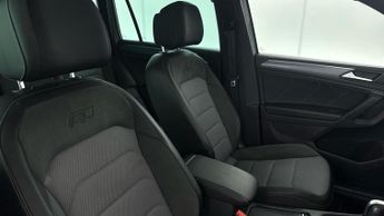 VOLKSWAGEN TIGUAN 1.5 TSI EVO R-Line Tech SUV 5dr Petrol DSG Euro 6 (s/s) (150 ps)