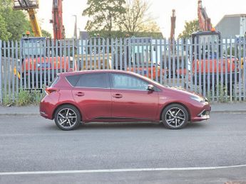 TOYOTA AURIS 1.8 VVT-h Design Hatchback 5dr Petrol Hybrid CVT Euro 6 (s/s) (1