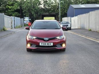 TOYOTA AURIS 1.8 VVT-h Design Hatchback 5dr Petrol Hybrid CVT Euro 6 (s/s) (1
