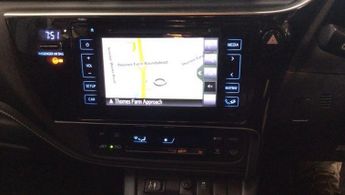 TOYOTA AURIS 1.8 Hybrid Design TSS 5dr CVT [Nav]
