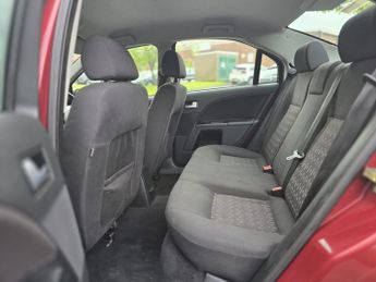 FORD MONDEO 2.0 LX 4dr Auto