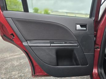 FORD MONDEO 2.0 LX 4dr Auto