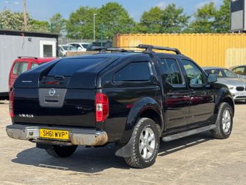 NISSAN NAVARA Double Cab Pick Up Tekna 2.5dCi 190 4WD Auto