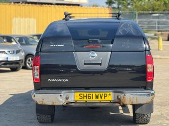 NISSAN NAVARA Double Cab Pick Up Tekna 2.5dCi 190 4WD Auto