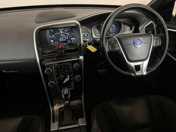 VOLVO XC60 D5 [215] R DESIGN Nav 5dr AWD Geartronic