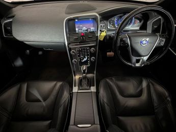VOLVO XC60 D5 [215] R DESIGN Lux Nav 5dr AWD Geartronic