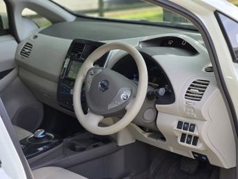 NISSAN LEAF 80kW 5dr Auto