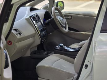 NISSAN LEAF 80kW 5dr Auto
