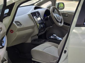 NISSAN LEAF 80kW 5dr Auto