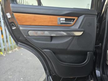 LAND ROVER RANGE ROVER SPORT 3.0 SD V6 HSE Luxury SUV 5dr Diesel Auto 4WD Euro 5 (255 bhp)