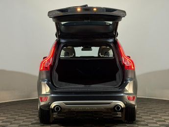 VOLVO XC60 D5 [215] R DESIGN 5dr AWD Geartronic