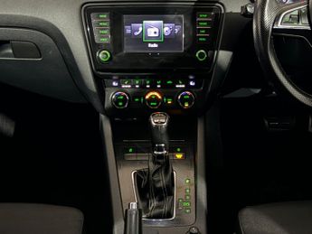 SKODA OCTAVIA 2.0 TDI CR vRS 5dr DSG