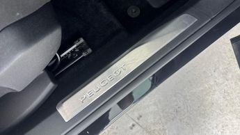 PEUGEOT 3008 1.6 12.4kWh Allure SUV 5dr Petrol Plug-in Hybrid e-EAT Euro 6 (s
