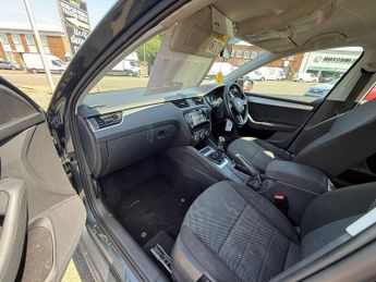 SKODA OCTAVIA 1.6 TDI CR 110 SE 5dr
